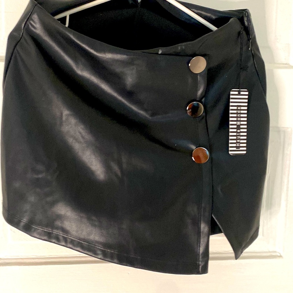 Haute monde short/skirt (skort) Size M